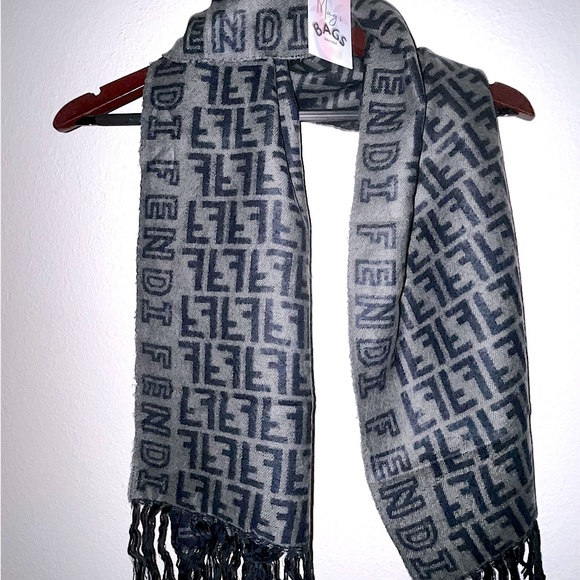 Fendi: Logo and Monogram Wool Tassel Scarf (Grey) - Picture 3 of 13